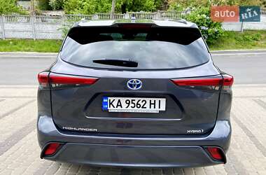 Позашляховик / Кросовер Toyota Highlander 2021 в 
