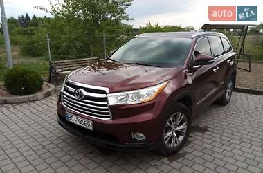 Внедорожник / Кроссовер Toyota Highlander 2014 в 