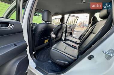 Позашляховик / Кросовер Toyota Highlander 2013 в 