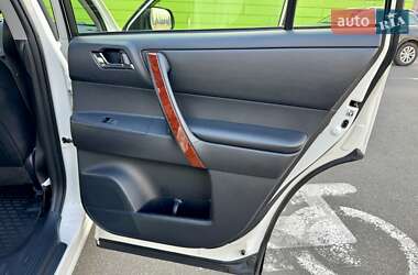 Позашляховик / Кросовер Toyota Highlander 2013 в 