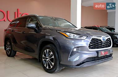 Внедорожник / Кроссовер Toyota Highlander 2023 в 