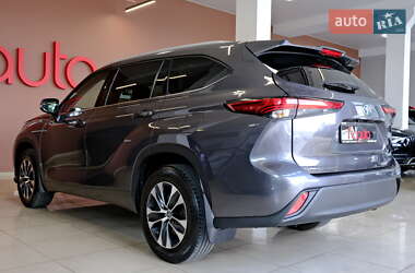 Внедорожник / Кроссовер Toyota Highlander 2023 в 
