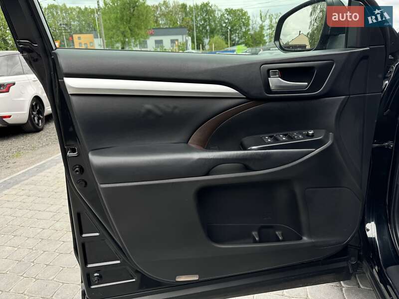 Позашляховик / Кросовер Toyota Highlander 2014 в Вінниці