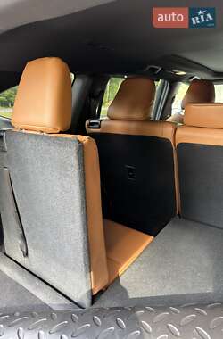 Позашляховик / Кросовер Toyota Highlander 2020 в 