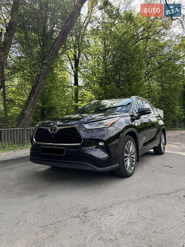 Позашляховик / Кросовер Toyota Highlander 2020 в 