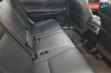 Позашляховик / Кросовер Toyota Highlander 2020 в 