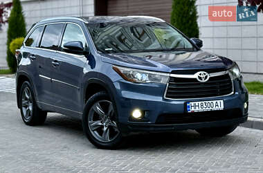 Внедорожник / Кроссовер Toyota Highlander 2016 в 
