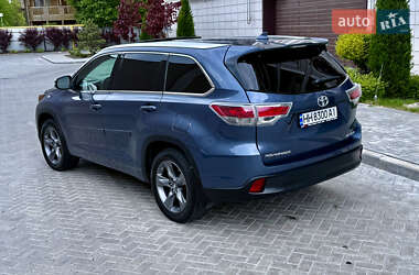 Внедорожник / Кроссовер Toyota Highlander 2016 в 