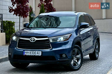 Внедорожник / Кроссовер Toyota Highlander 2016 в 