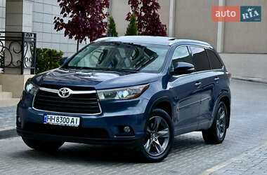 Внедорожник / Кроссовер Toyota Highlander 2016 в 