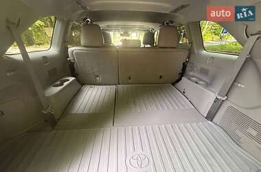 Позашляховик / Кросовер Toyota Highlander 2016 в 