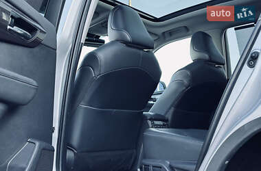 Внедорожник / Кроссовер Toyota Highlander 2020 в 