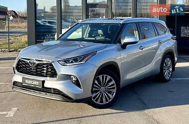 Позашляховик / Кросовер Toyota Highlander 2020 в Кременчуці