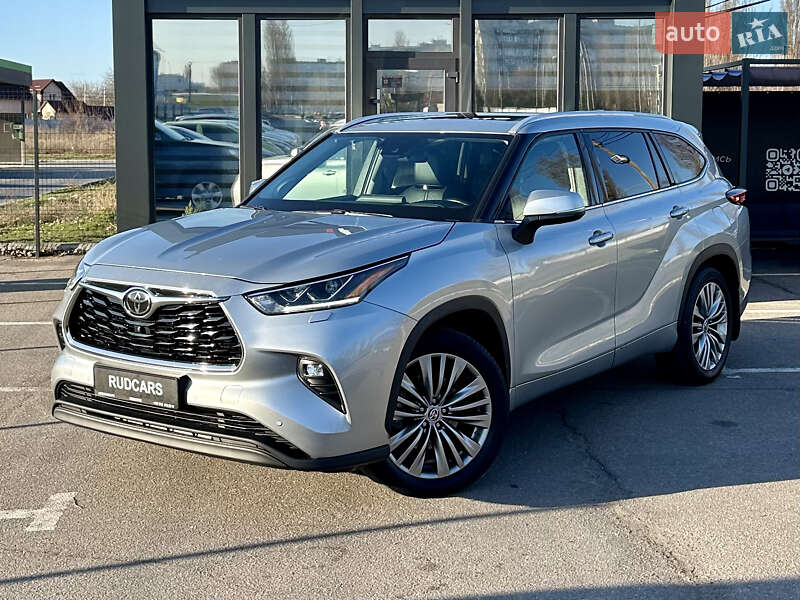 Внедорожник / Кроссовер Toyota Highlander 2020 в 