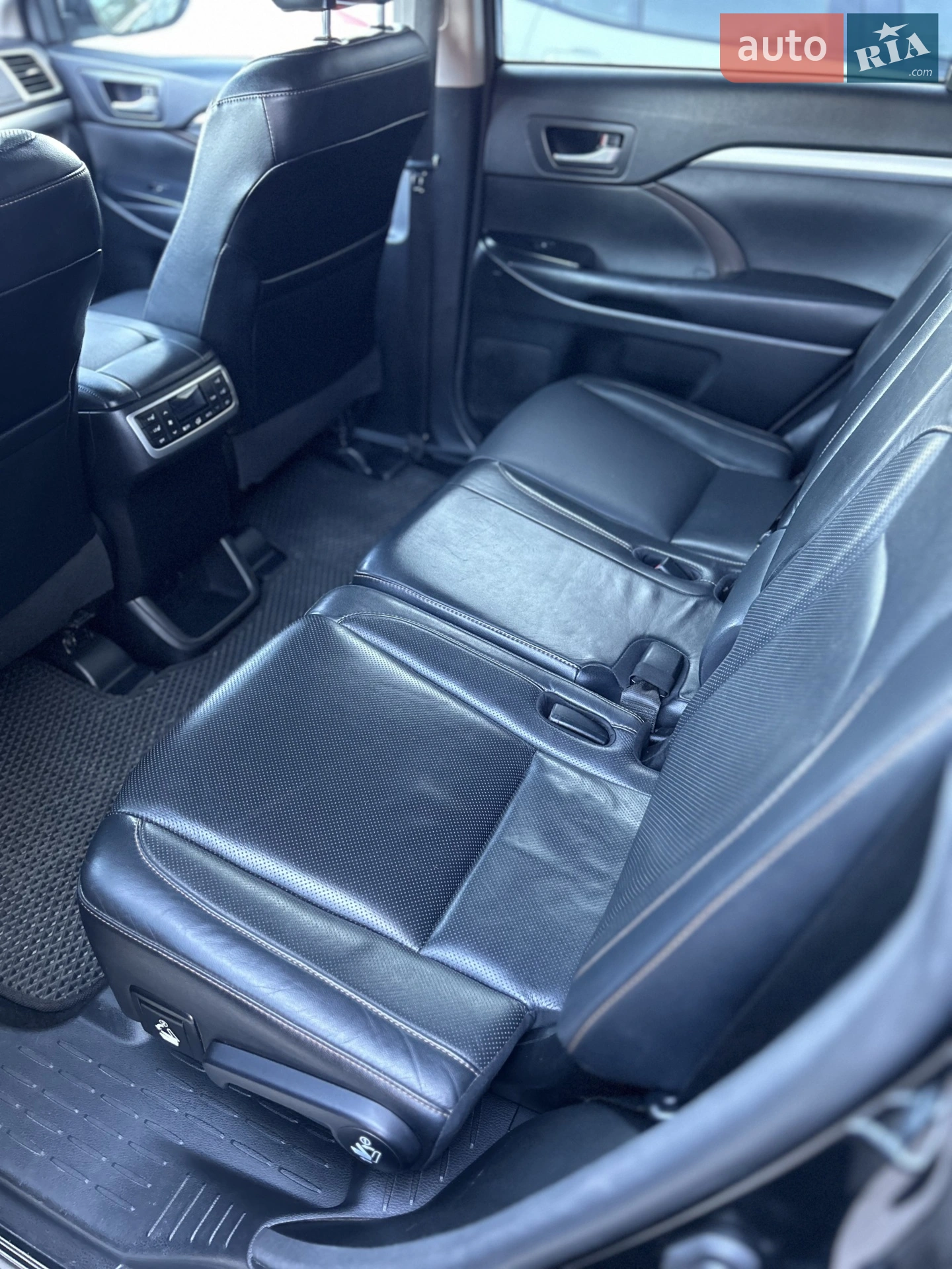 2017 Toyota Highlander - мініатюра 13