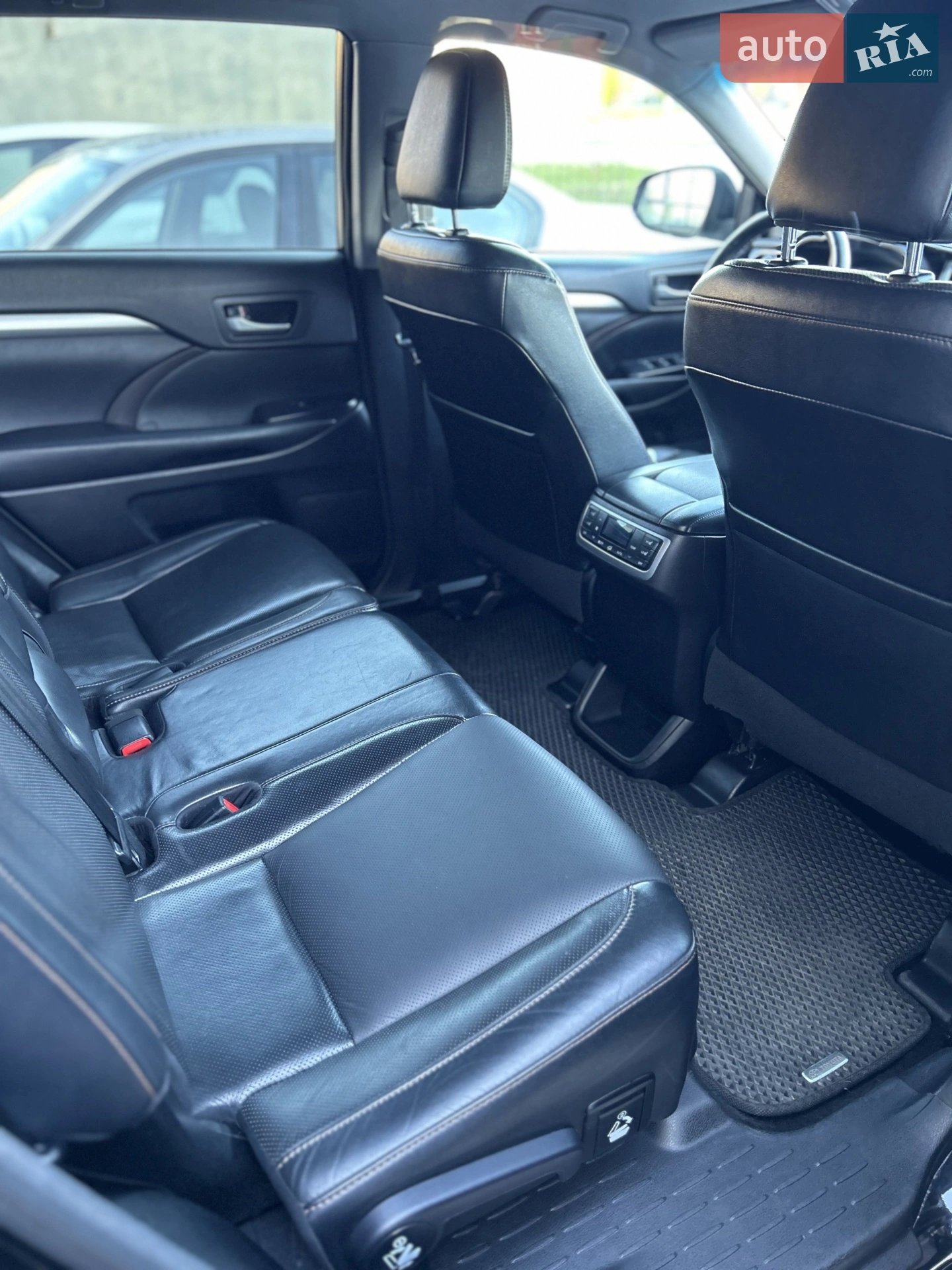 2017 Toyota Highlander - мініатюра 10