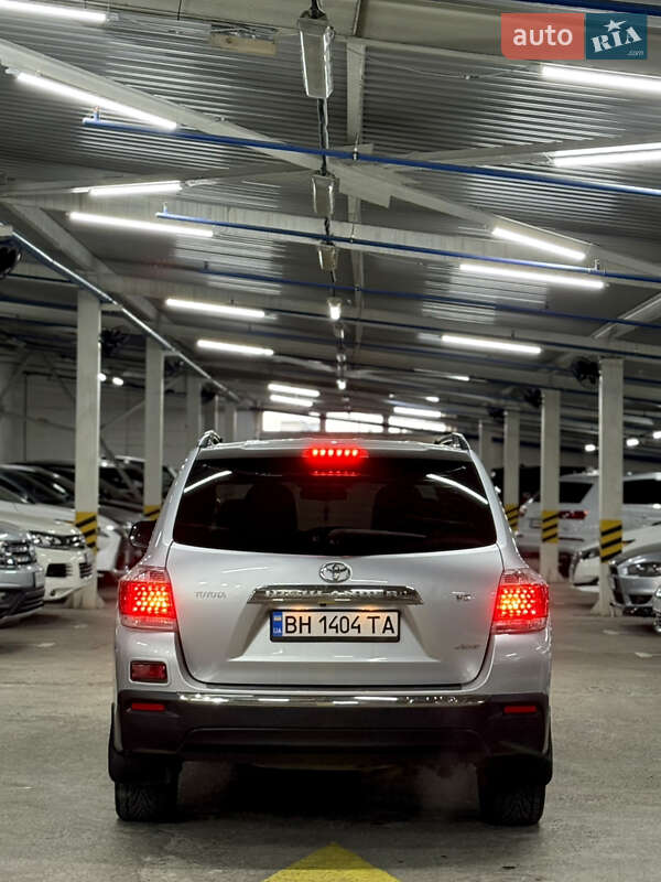 Позашляховик / Кросовер Toyota Highlander 2012 в Одесі