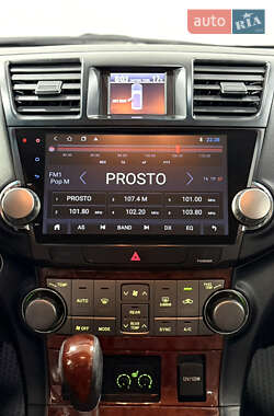 Позашляховик / Кросовер Toyota Highlander 2012 в 