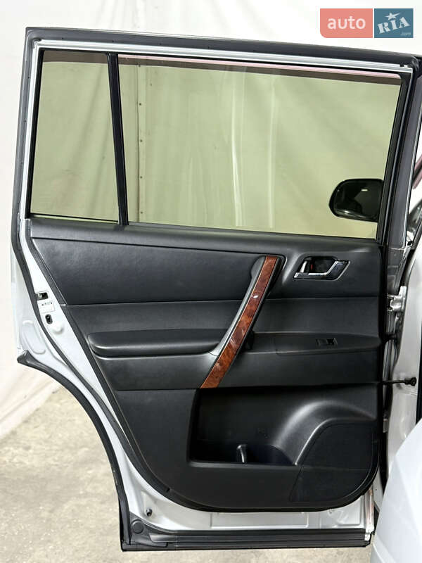 Позашляховик / Кросовер Toyota Highlander 2012 в Одесі