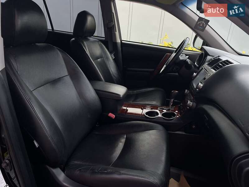 Внедорожник / Кроссовер Toyota Highlander 2012 в Днепре