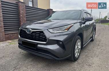 Позашляховик / Кросовер Toyota Highlander 2023 в Києві