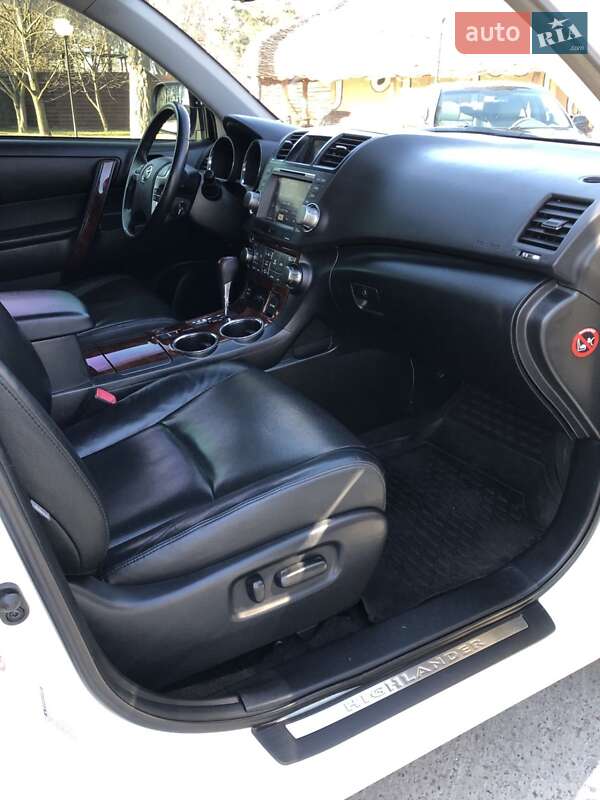 Позашляховик / Кросовер Toyota Highlander 2013 в Києві
