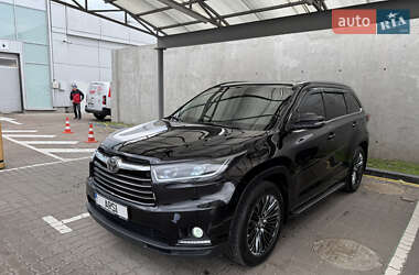 Позашляховик / Кросовер Toyota Highlander 2014 в 