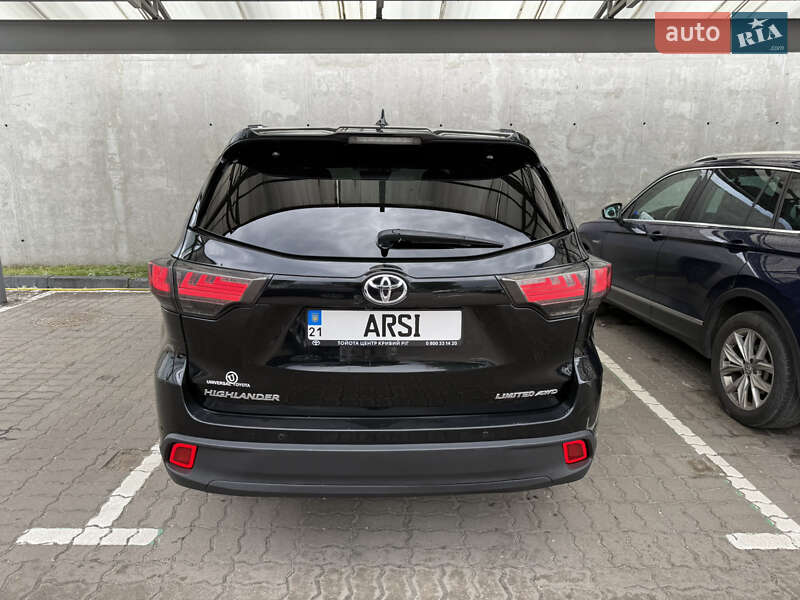 Позашляховик / Кросовер Toyota Highlander 2014 в Ірпені