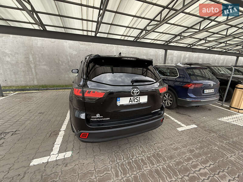 Позашляховик / Кросовер Toyota Highlander 2014 в Ірпені