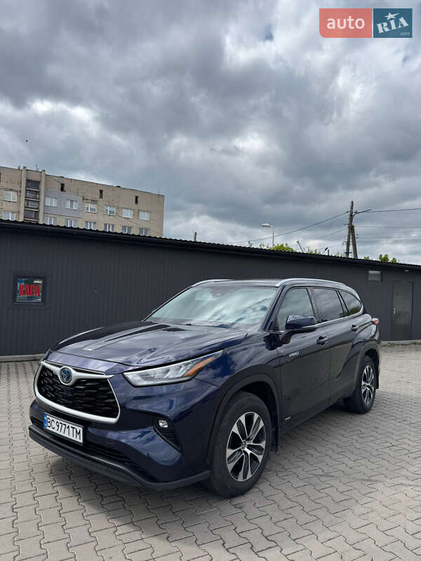 Позашляховик / Кросовер Toyota Highlander 2021 в Сокалі