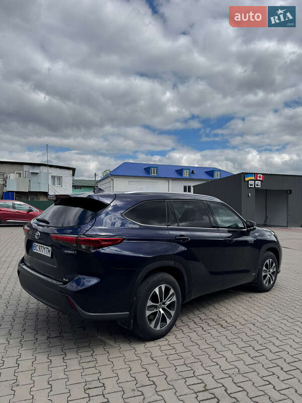 Позашляховик / Кросовер Toyota Highlander 2021 в Сокалі