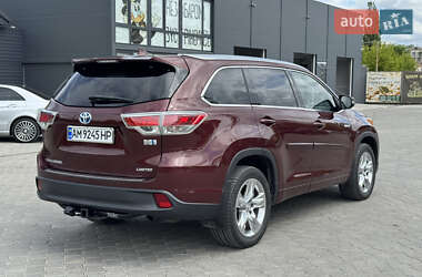 Позашляховик / Кросовер Toyota Highlander 2015 в 