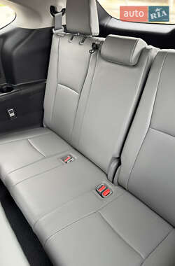 Внедорожник / Кроссовер Toyota Highlander 2023 в 