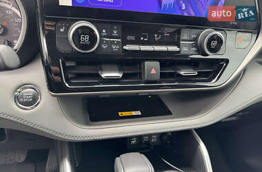 Внедорожник / Кроссовер Toyota Highlander 2023 в 