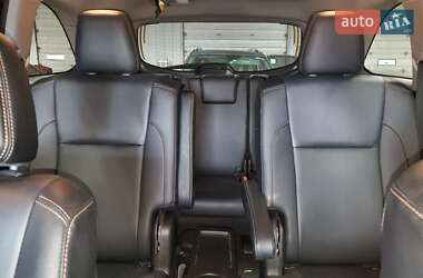 Позашляховик / Кросовер Toyota Highlander 2019 в 