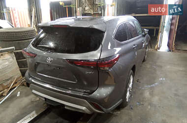 Внедорожник / Кроссовер Toyota Highlander 2025 в Львове