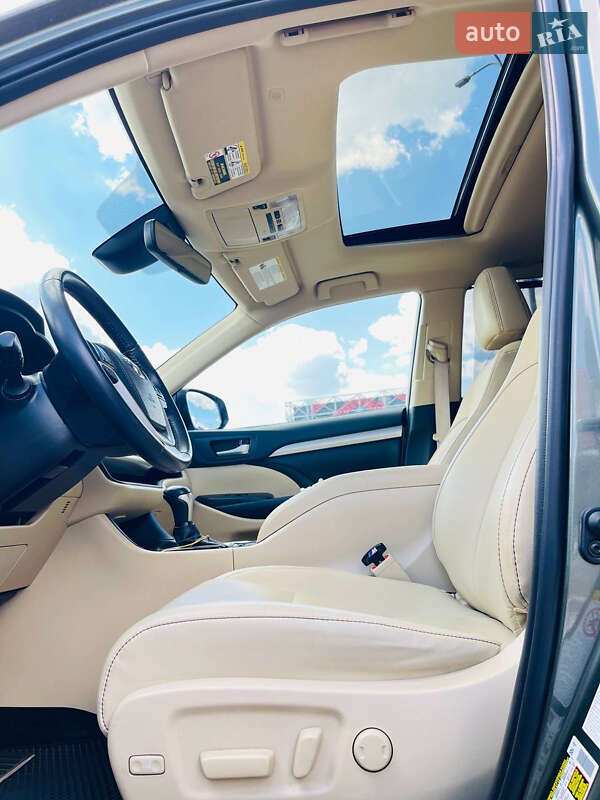 Внедорожник / Кроссовер Toyota Highlander 2019 в Киеве фото 6 Внедорожник / Кроссовер Toyota Highlander 2019 в Киеве