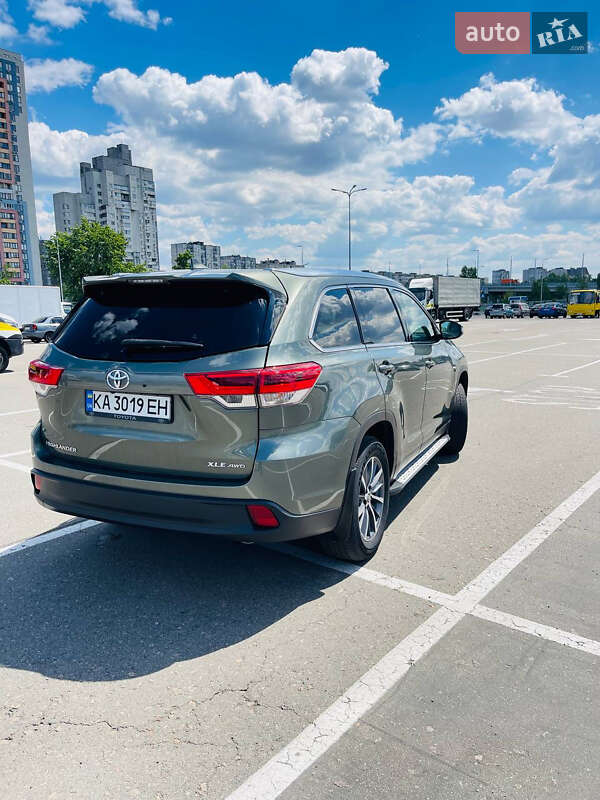 Внедорожник / Кроссовер Toyota Highlander 2019 в Киеве фото 4 Внедорожник / Кроссовер Toyota Highlander 2019 в Киеве