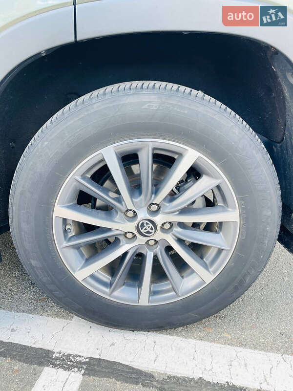Внедорожник / Кроссовер Toyota Highlander 2019 в Киеве фото 20 Внедорожник / Кроссовер Toyota Highlander 2019 в Киеве