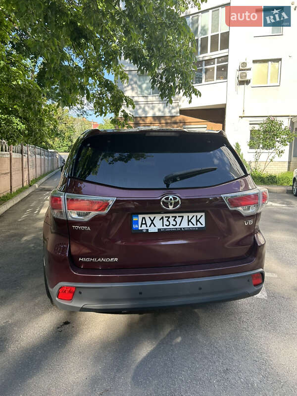 Внедорожник / Кроссовер Toyota Highlander 2014 в Полтаве фото 5 Внедорожник / Кроссовер Toyota Highlander 2014 в Полтаве