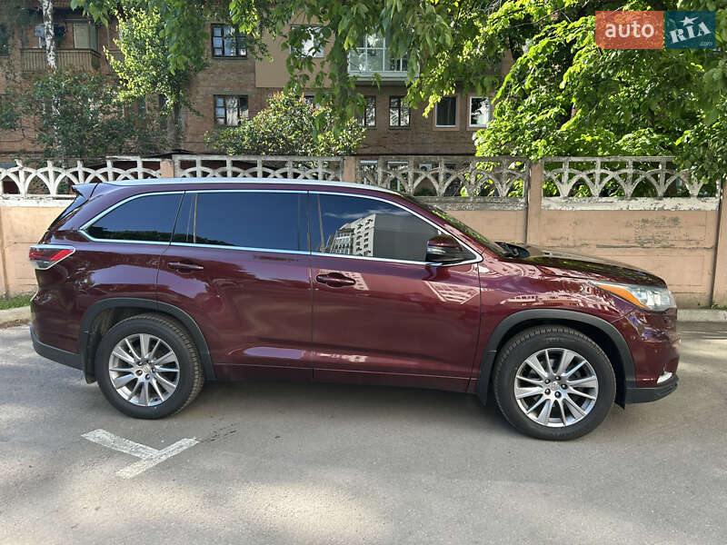 Внедорожник / Кроссовер Toyota Highlander 2014 в Полтаве фото 7 Внедорожник / Кроссовер Toyota Highlander 2014 в Полтаве