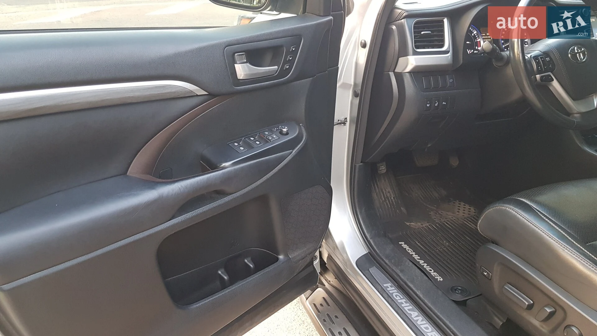 2017 Toyota Highlander - мініатюра 9