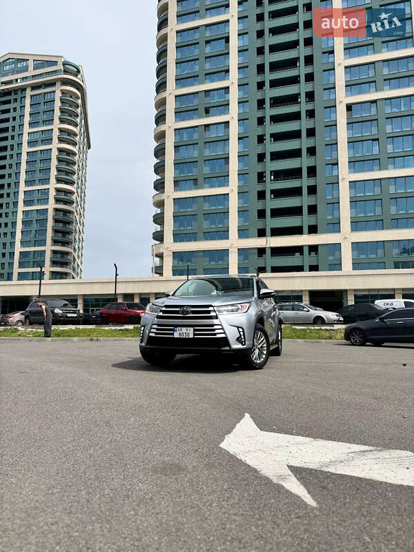 Позашляховик / Кросовер Toyota Highlander 2018 в Дніпрі фото 8 Позашляховик / Кросовер Toyota Highlander 2018 в Дніпрі