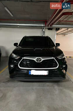 Внедорожник / Кроссовер Toyota Highlander 2020 в Николаеве