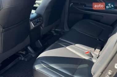 Внедорожник / Кроссовер Toyota Highlander 2019 в 