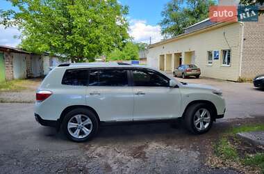 Внедорожник / Кроссовер Toyota Highlander 2012 в Желтых Водах