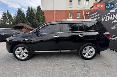 Внедорожник / Кроссовер Toyota Highlander 2011 в 
