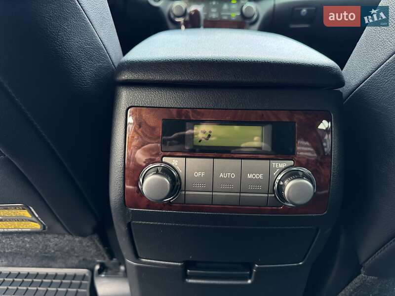 Внедорожник / Кроссовер Toyota Highlander 2011 в Виннице