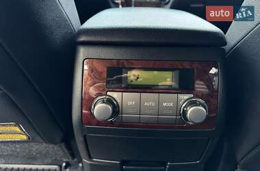 Внедорожник / Кроссовер Toyota Highlander 2011 в 