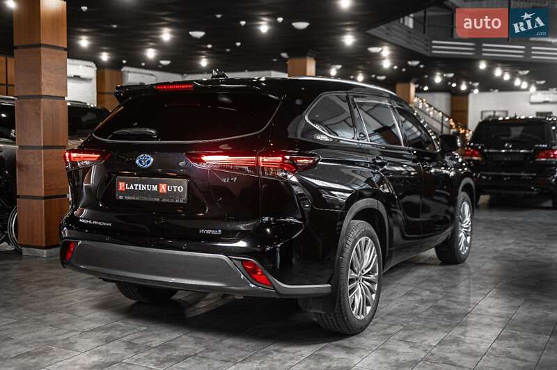 Внедорожник / Кроссовер Toyota Highlander 2024 в Одессе